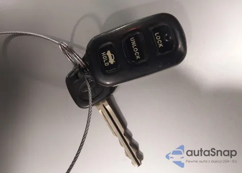 2005 Toyota Camry Le from USA, damaged, VIN 4T1BE30K65U383953